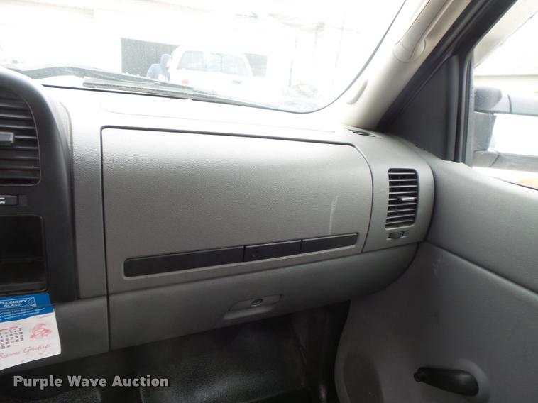 image for item DB8177 2009 Chevrolet Silverado 2500HD Ext. Cab pickup truck