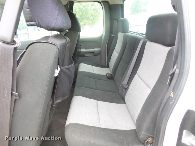 image for item DB8177 2009 Chevrolet Silverado 2500HD Ext. Cab pickup truck