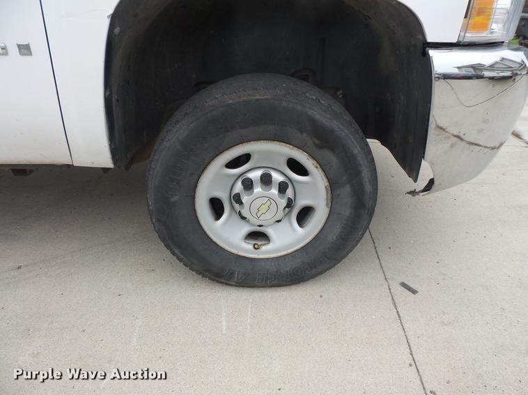 image for item DB8177 2009 Chevrolet Silverado 2500HD Ext. Cab pickup truck