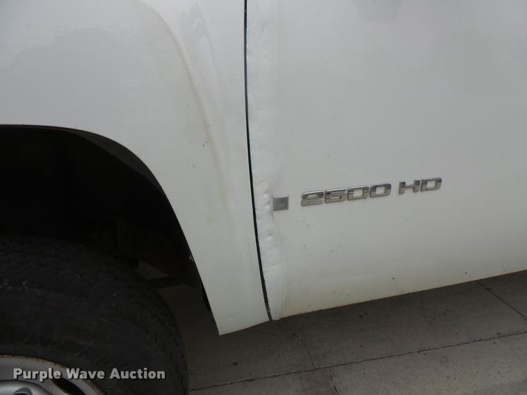 image for item DB8177 2009 Chevrolet Silverado 2500HD Ext. Cab pickup truck