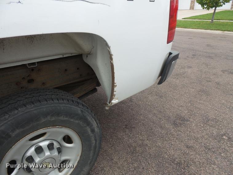 image for item DB8177 2009 Chevrolet Silverado 2500HD Ext. Cab pickup truck