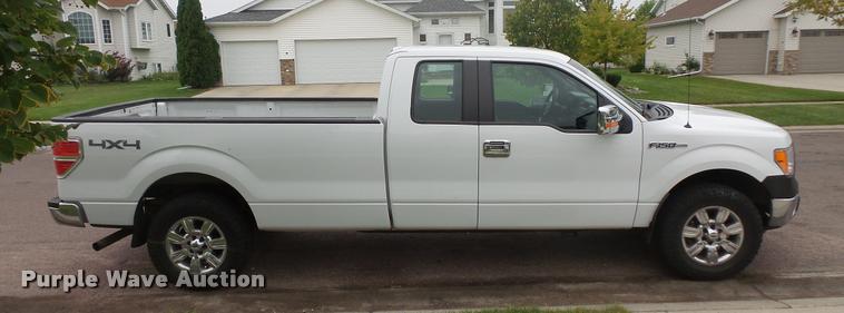 image for item DB8178 2012 Ford F150 Lariat SuperCab pickup truck