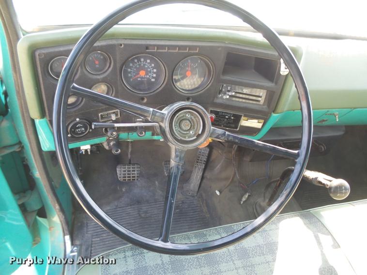 image for item DC3923 1976 Chevrolet C60 bucket truck