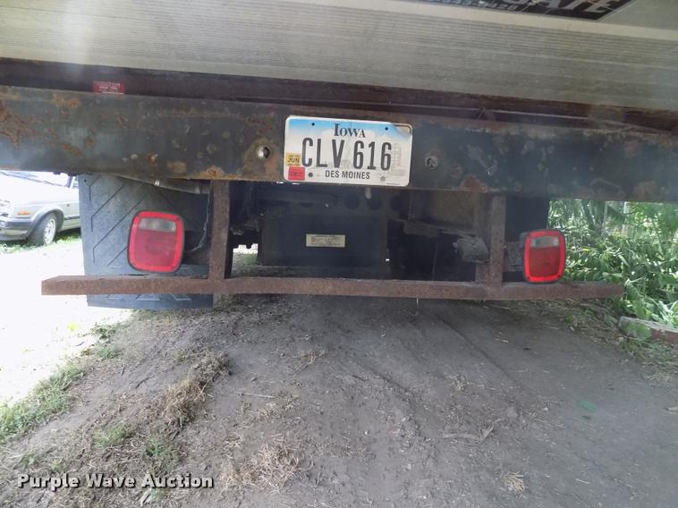 image for item DC4927 2002 GMC W3500 box truck