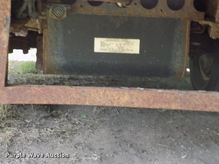 image for item DC4927 2002 GMC W3500 box truck