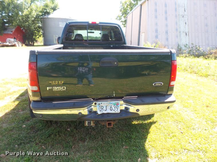 image for item DC5365 2003 Ford F350 Super Duty Crew Cab pickup truck
