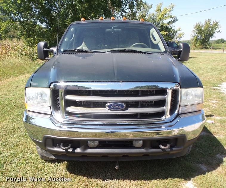 image for item DC5365 2003 Ford F350 Super Duty Crew Cab pickup truck