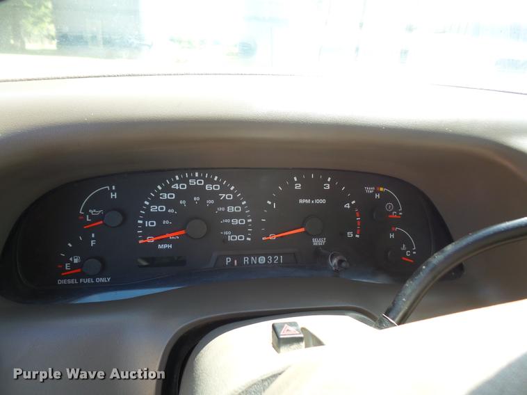 image for item DC5365 2003 Ford F350 Super Duty Crew Cab pickup truck