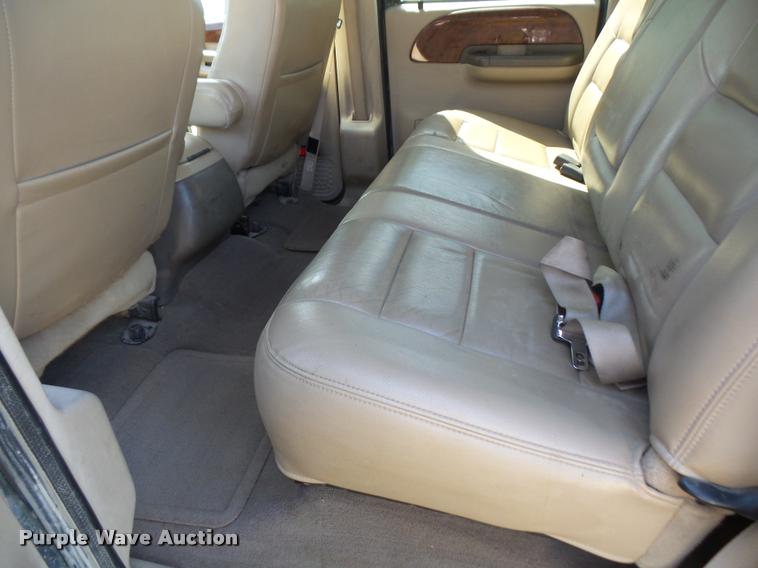 image for item DC5365 2003 Ford F350 Super Duty Crew Cab pickup truck