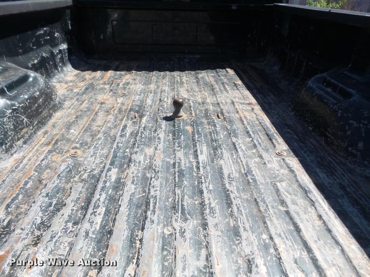 image for item DC5365 2003 Ford F350 Super Duty Crew Cab pickup truck