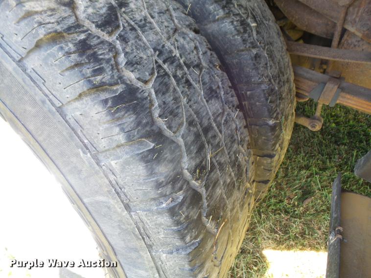 image for item DC5365 2003 Ford F350 Super Duty Crew Cab pickup truck