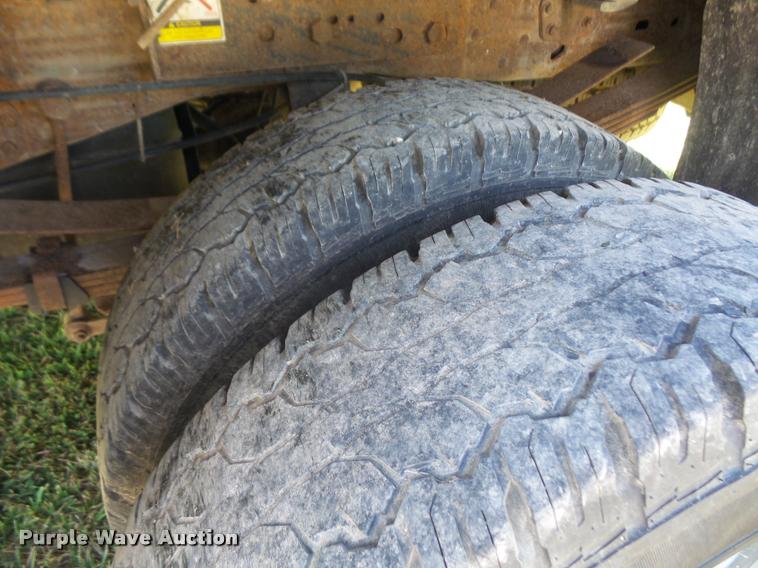 image for item DC5365 2003 Ford F350 Super Duty Crew Cab pickup truck