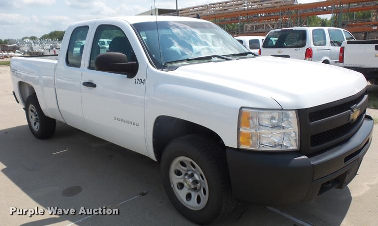 image for item DC5379 2011 Chevrolet Silverado 1500 Ext. Cab pickup truck