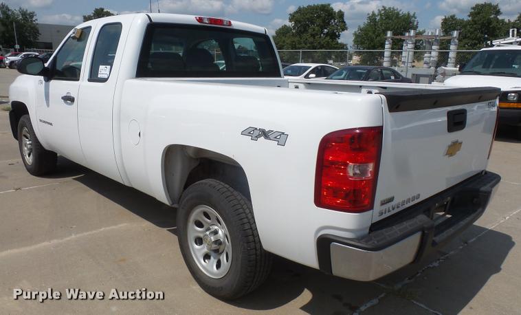 image for item DC5379 2011 Chevrolet Silverado 1500 Ext. Cab pickup truck