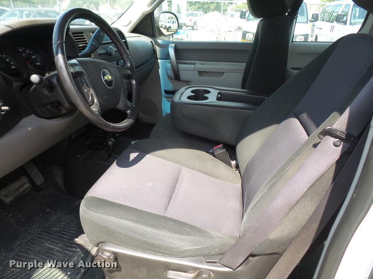 image for item DC5379 2011 Chevrolet Silverado 1500 Ext. Cab pickup truck