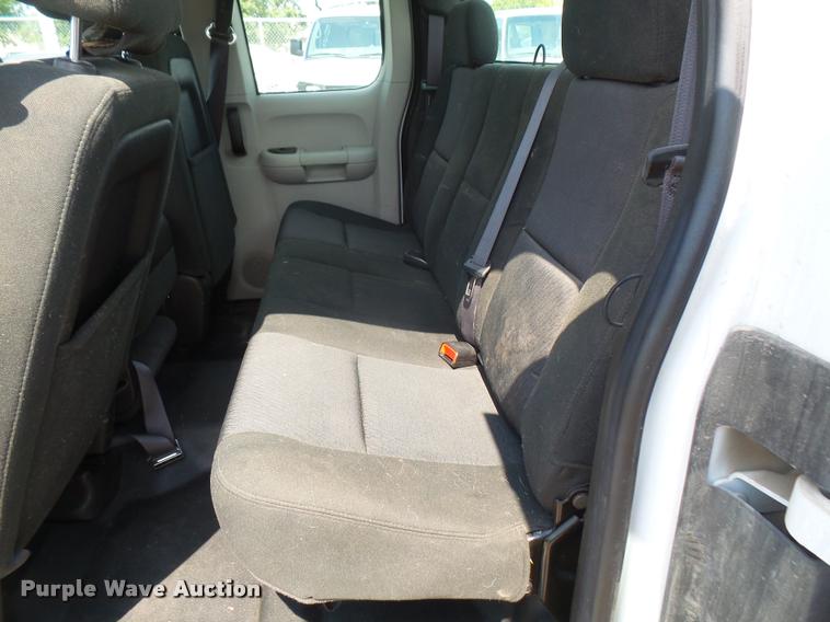 image for item DC5379 2011 Chevrolet Silverado 1500 Ext. Cab pickup truck