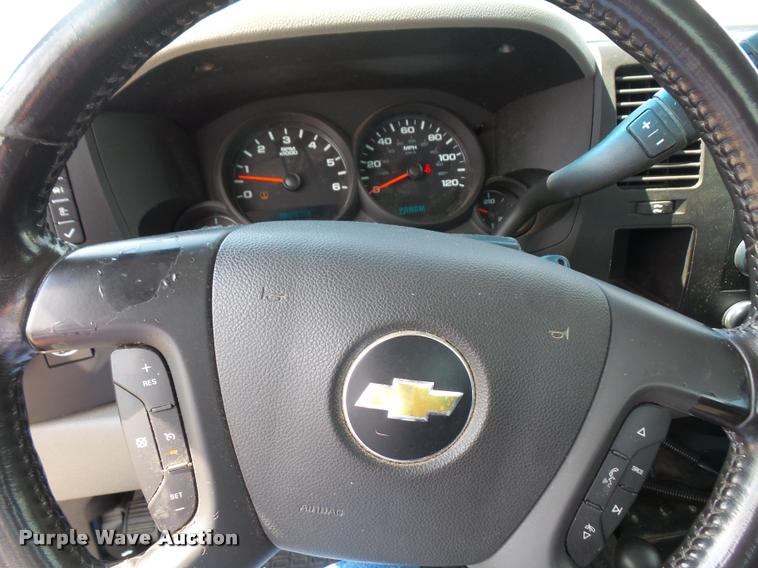 image for item DC5379 2011 Chevrolet Silverado 1500 Ext. Cab pickup truck