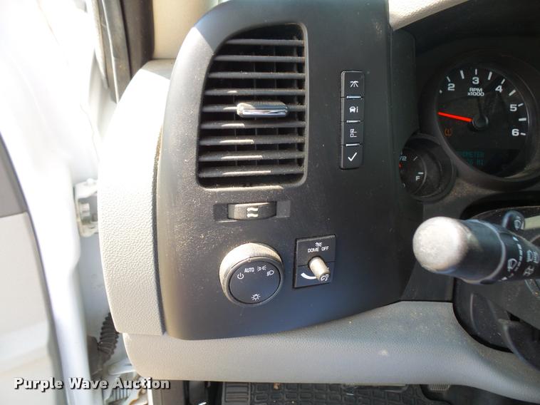 image for item DC5379 2011 Chevrolet Silverado 1500 Ext. Cab pickup truck