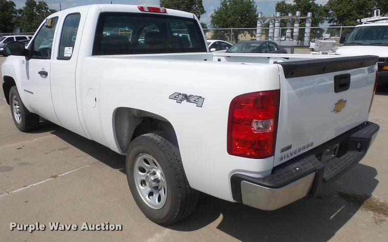 image for item DC5380 2011 Chevrolet Silverado 1500 Ext. Cab pickup truck