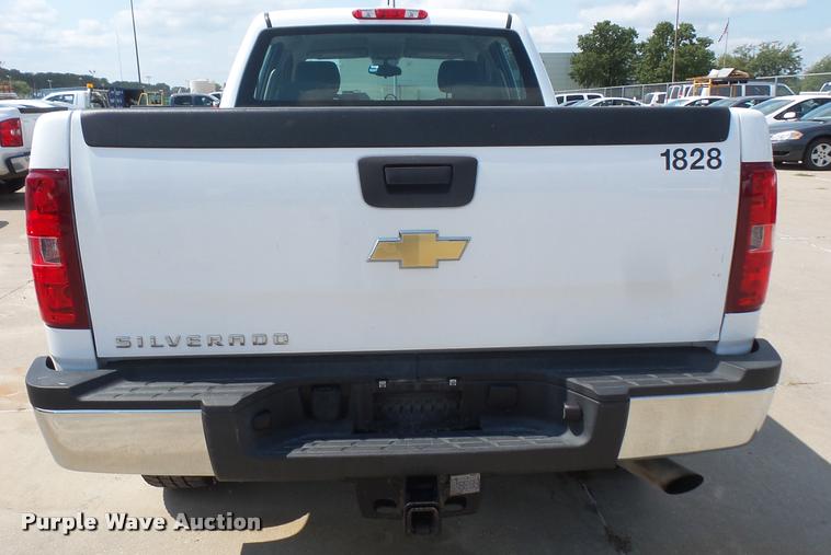 image for item DC5381 2011 Chevrolet Silverado 2500HD Crew Cab pickup truck