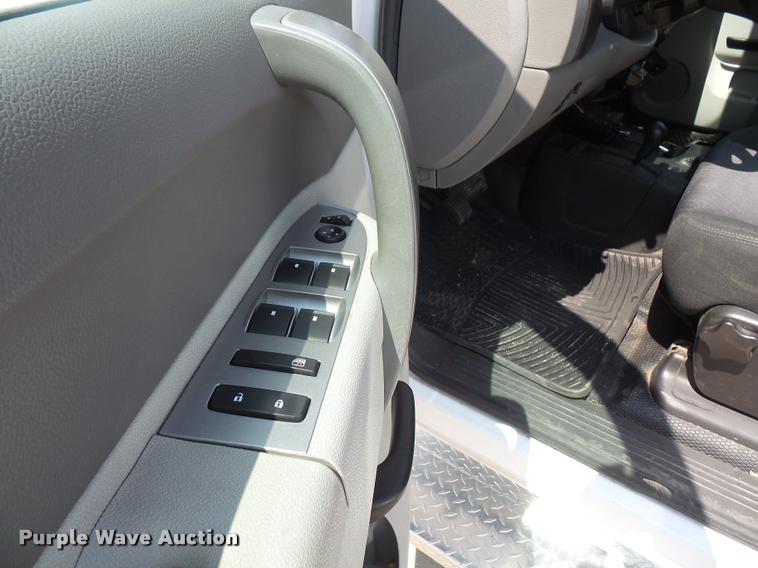 image for item DC5381 2011 Chevrolet Silverado 2500HD Crew Cab pickup truck