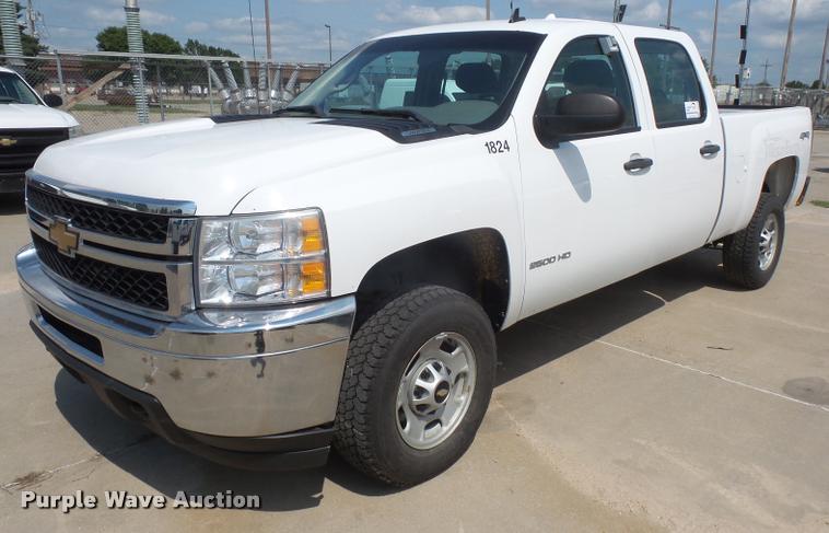 image for item DC5383 2011 Chevrolet Silverado 2500HD Crew Cab pickup truck