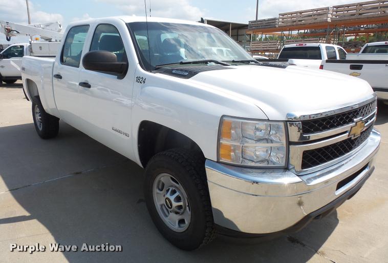 image for item DC5383 2011 Chevrolet Silverado 2500HD Crew Cab pickup truck