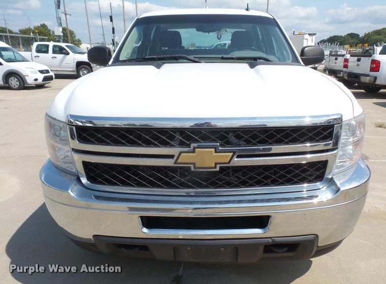 image for item DC5383 2011 Chevrolet Silverado 2500HD Crew Cab pickup truck