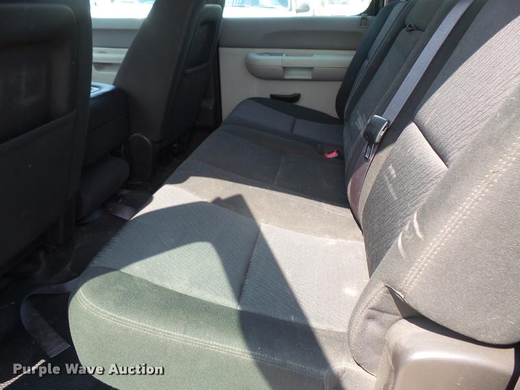 image for item DC5383 2011 Chevrolet Silverado 2500HD Crew Cab pickup truck