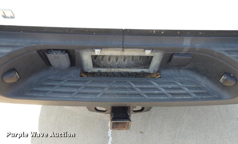 image for item DC5383 2011 Chevrolet Silverado 2500HD Crew Cab pickup truck