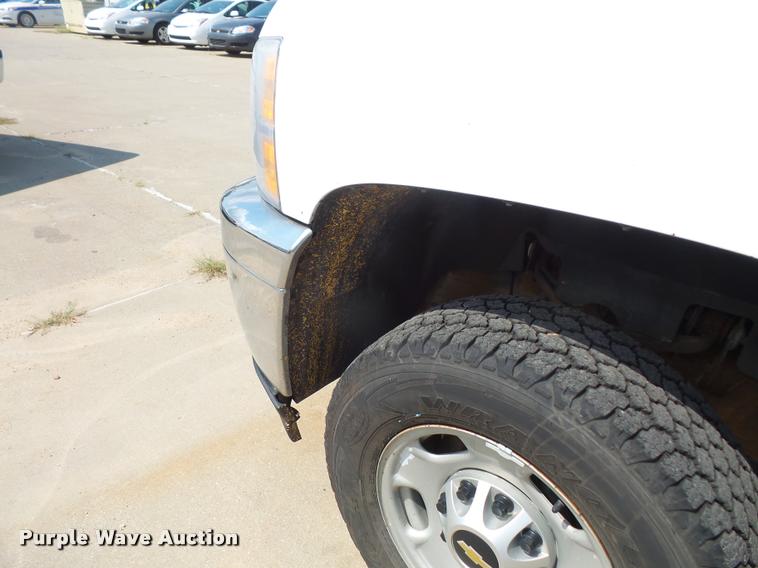 image for item DC5383 2011 Chevrolet Silverado 2500HD Crew Cab pickup truck