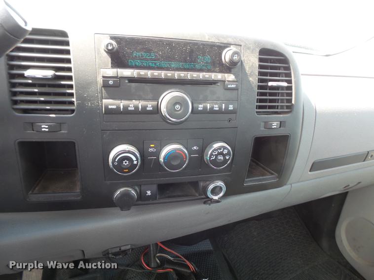 image for item DC5384 2011 Chevrolet Silverado 2500HD Crew Cab pickup truck