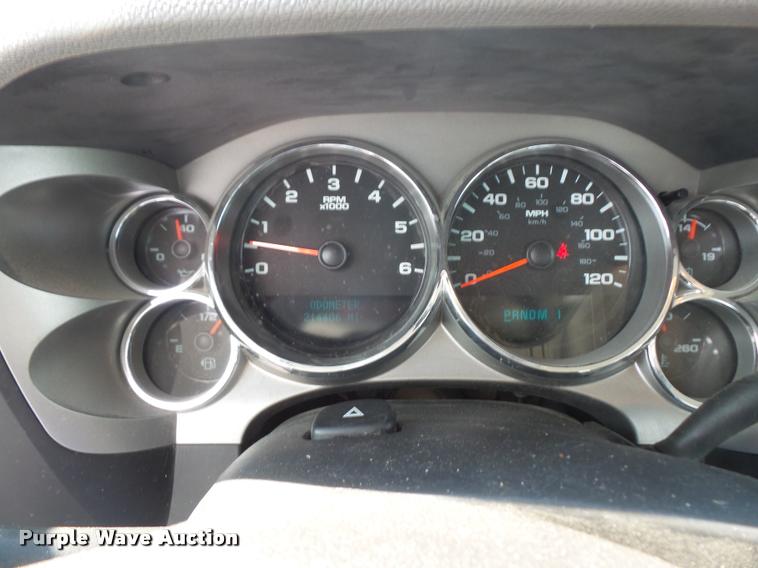 image for item DC5384 2011 Chevrolet Silverado 2500HD Crew Cab pickup truck