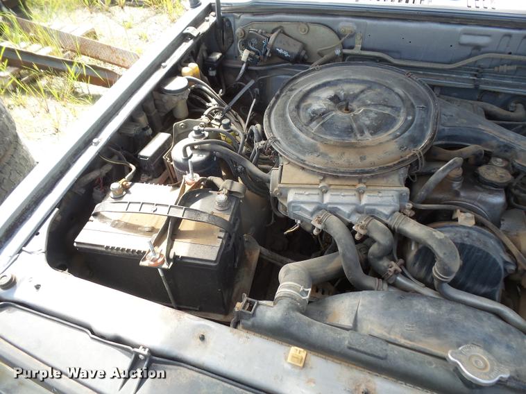 image for item DC5402 1993 Mazda B2200 pickup truck