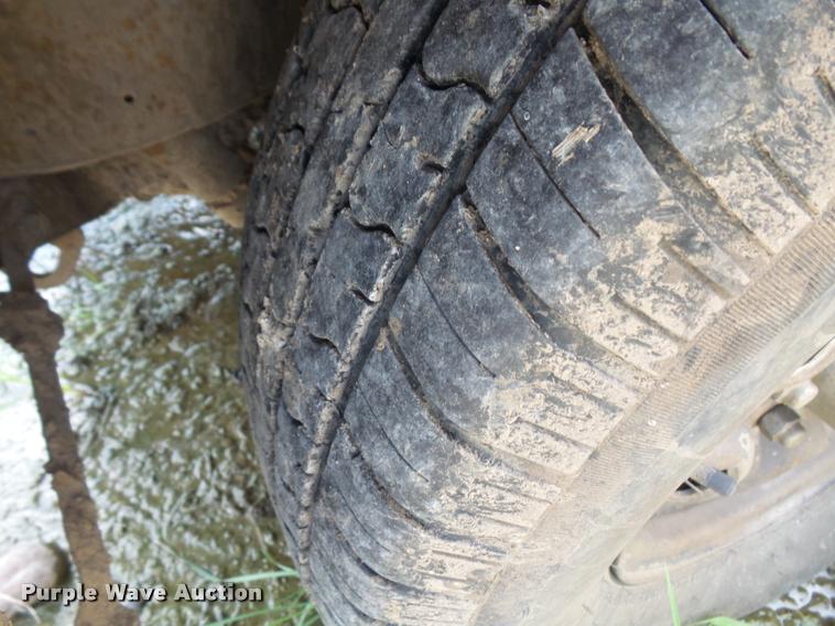 image for item DC5402 1993 Mazda B2200 pickup truck