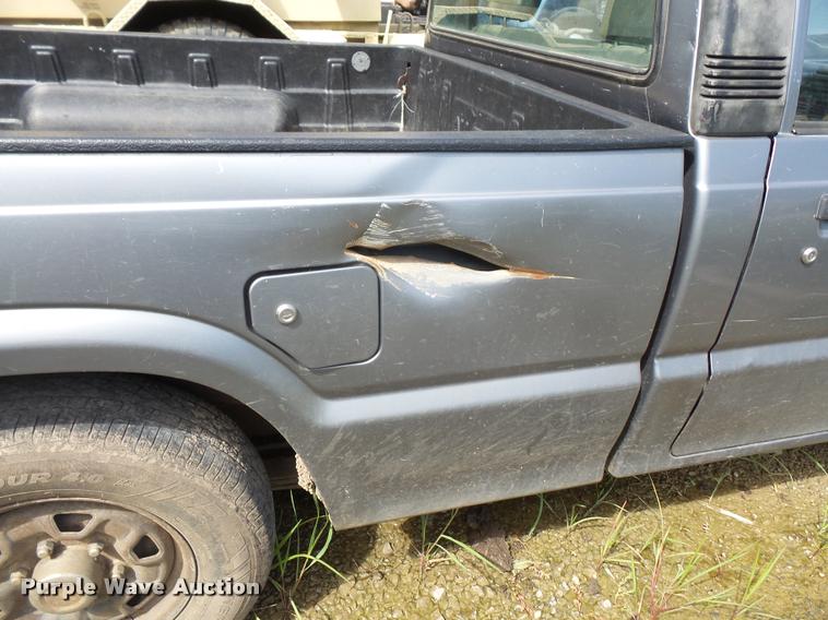 image for item DC5402 1993 Mazda B2200 pickup truck