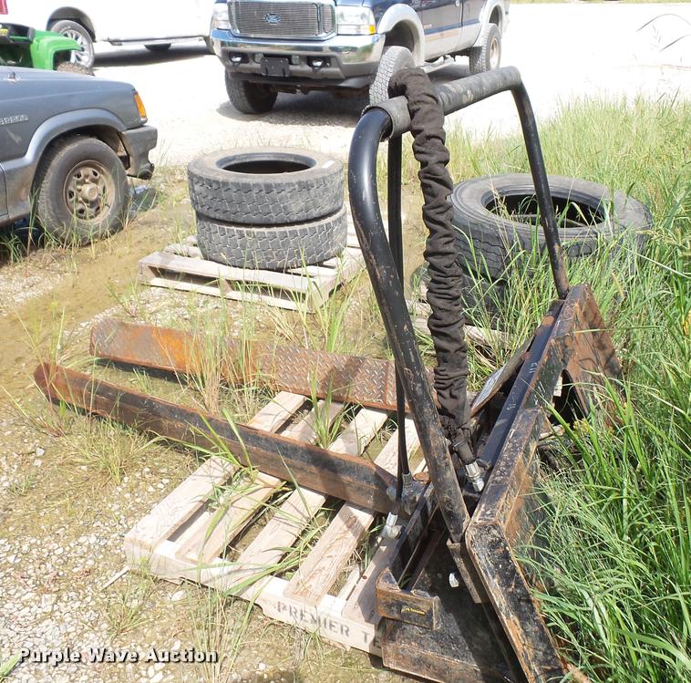 image for item DC5403 Nursey Jaws skid steer attachment