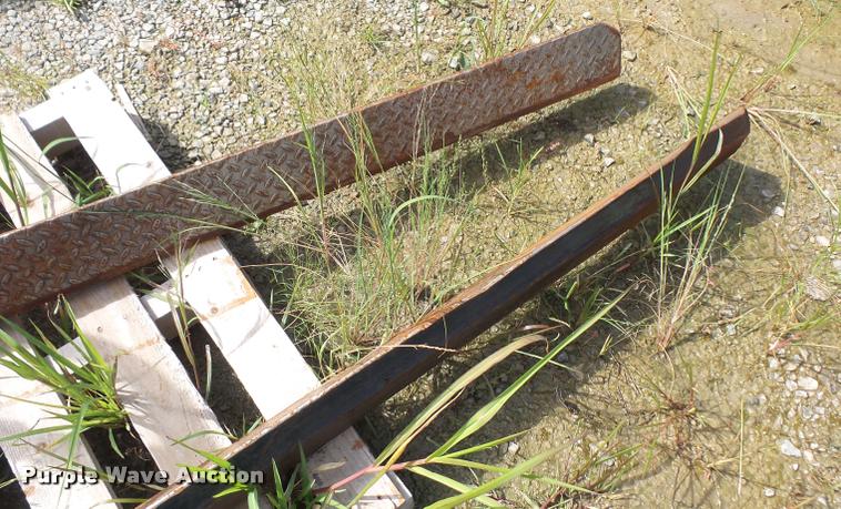 image for item DC5403 Nursey Jaws skid steer attachment