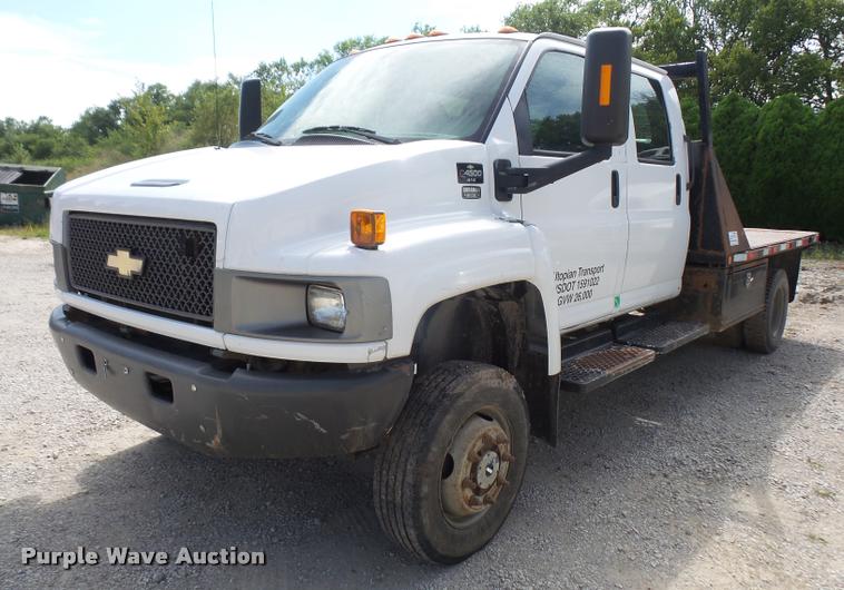 image for item DC5407 2007 Chevrolet C4500 Crew Cab flatbed truck