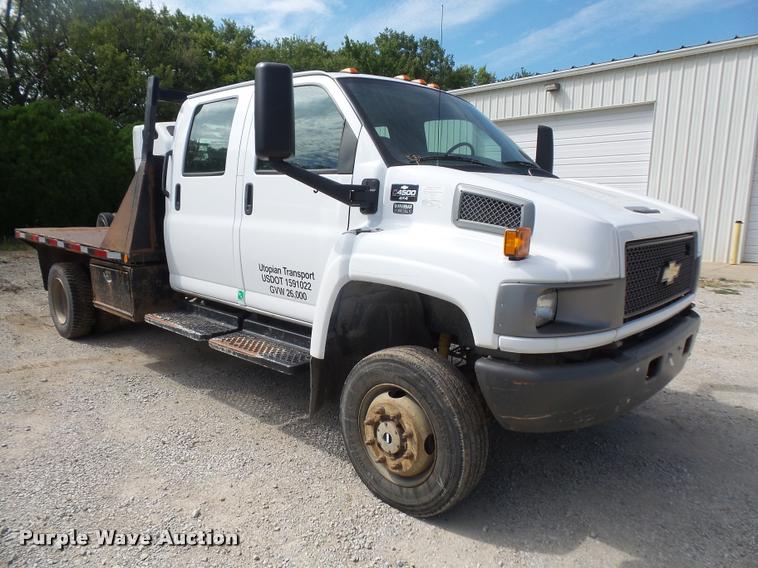 image for item DC5407 2007 Chevrolet C4500 Crew Cab flatbed truck