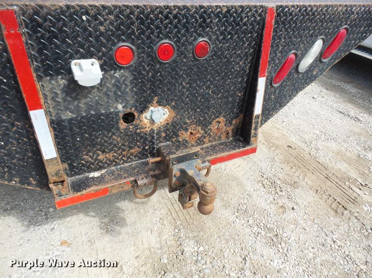 image for item DC5407 2007 Chevrolet C4500 Crew Cab flatbed truck