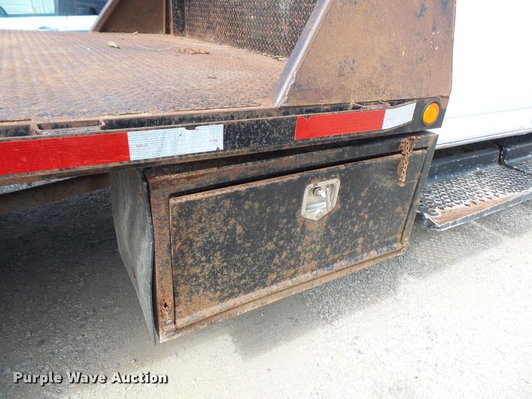 image for item DC5407 2007 Chevrolet C4500 Crew Cab flatbed truck