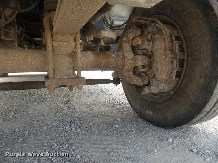 image for item DC5407 2007 Chevrolet C4500 Crew Cab flatbed truck