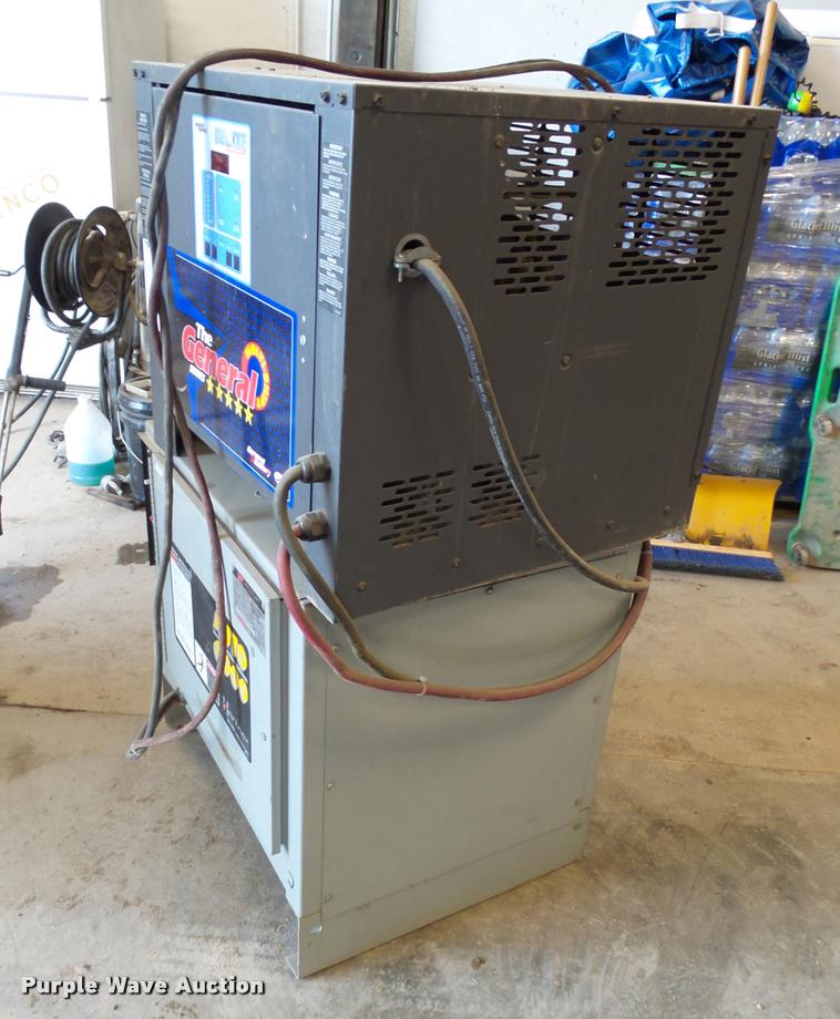 image for item DC6432 (4) battery chargers