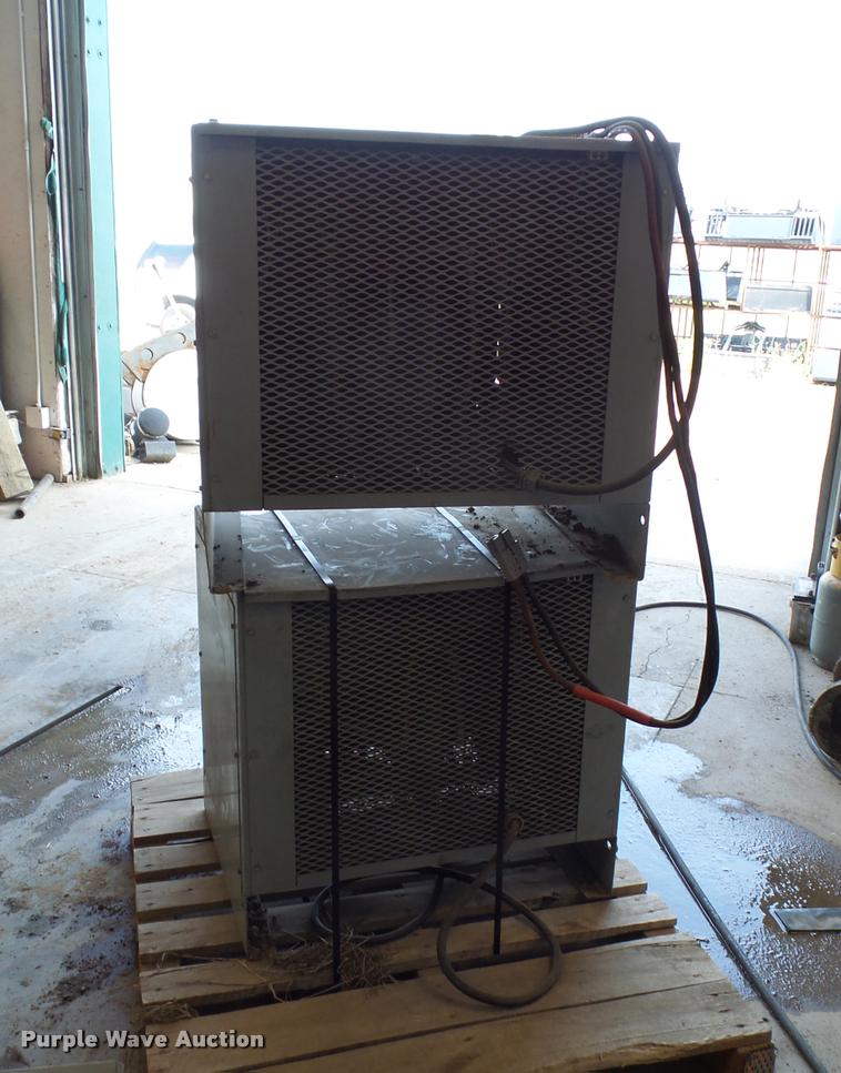 image for item DC6432 (4) battery chargers