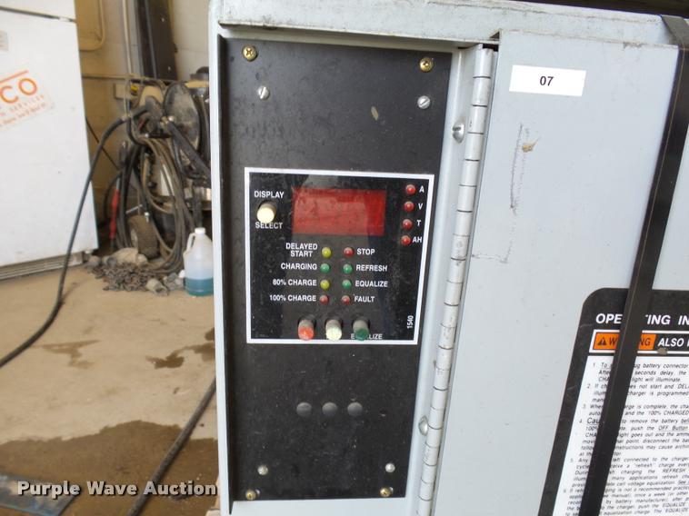 image for item DC6432 (4) battery chargers