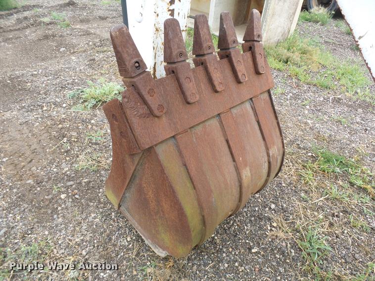 image for item DC6434 Bobcat 8811 backhoe attachment