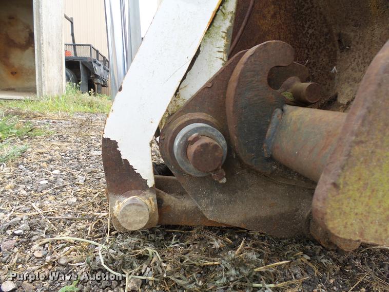 image for item DC6434 Bobcat 8811 backhoe attachment