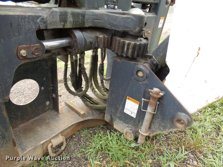 image for item DC6434 Bobcat 8811 backhoe attachment