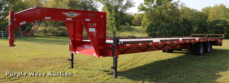 image for item DD0168 2016 H&H flatbed trailer
